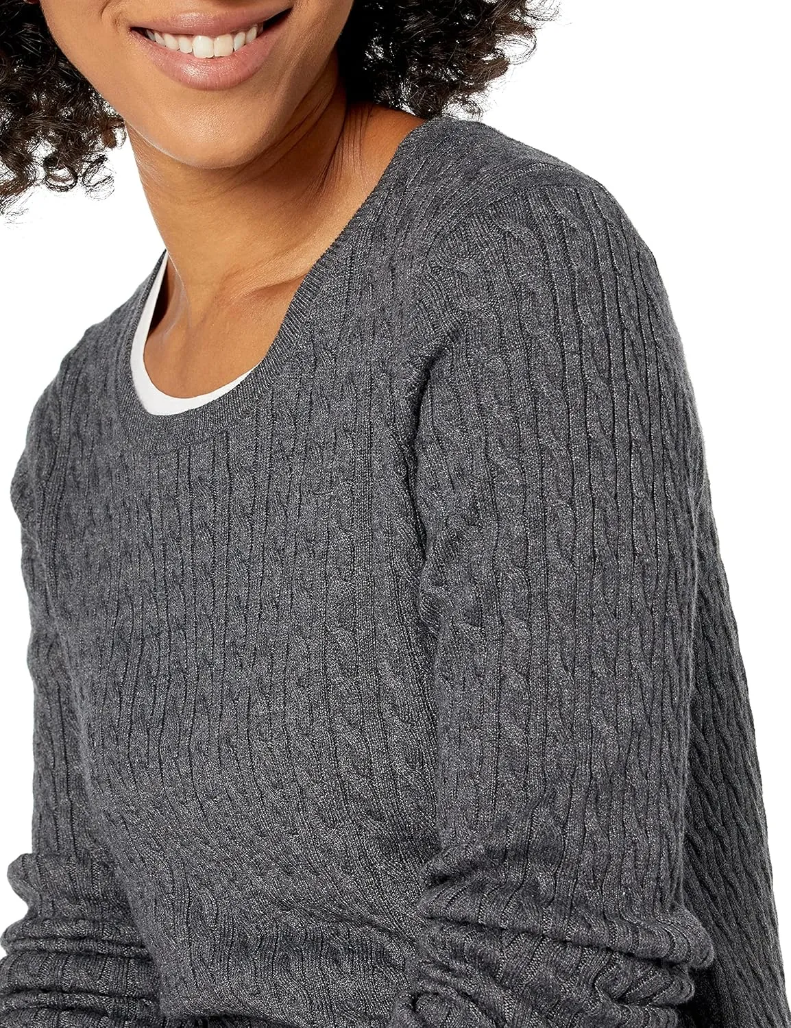 Amazon Essentials Women's Lightweight Long-Sleeve Cable Crewneck Sweater (Available in Plus Size)