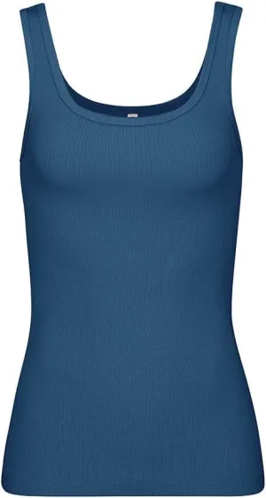 Bra30 Women's Full-Length Tank Top with Scoop Neck