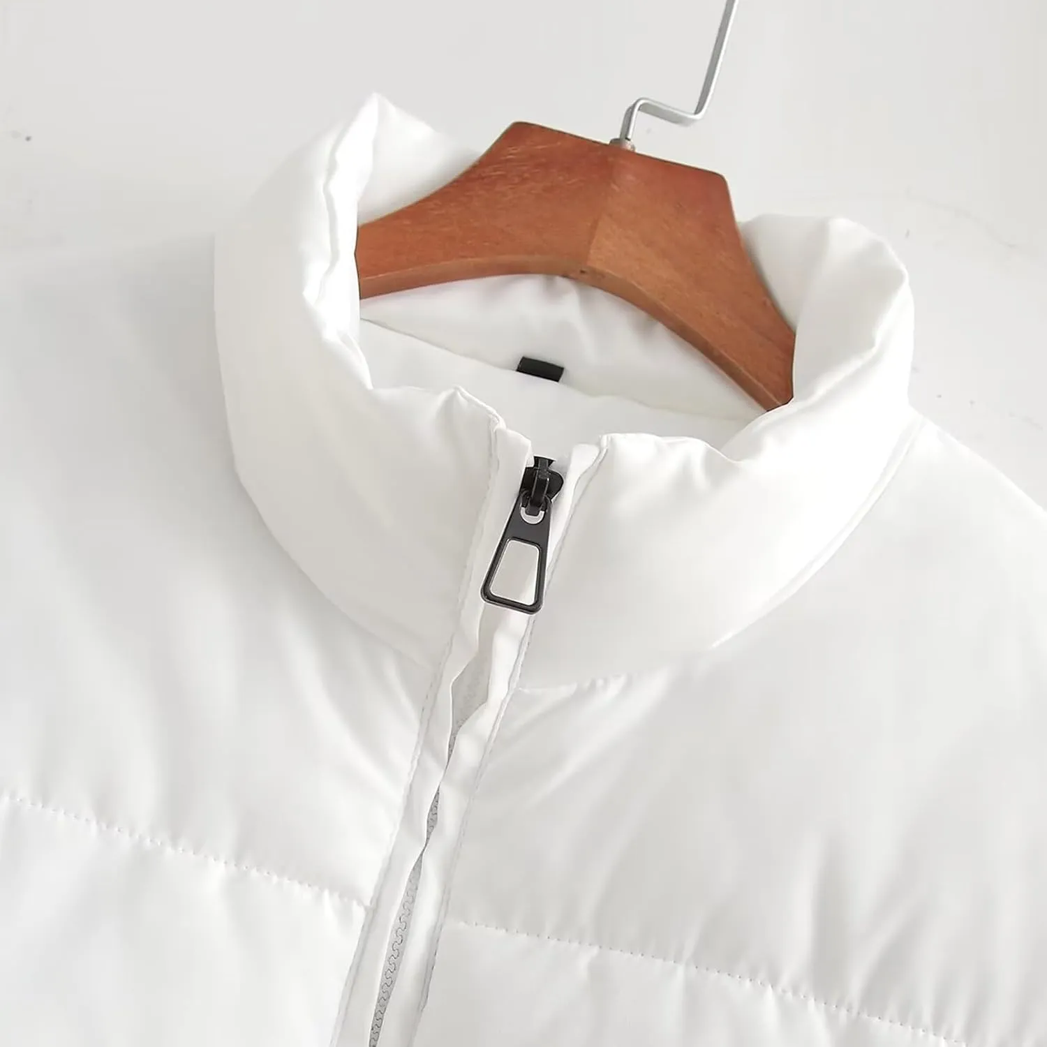 Women Cropped Stand Collar Down Jackets Long Sleeve Solid Full Zipper Puffer Jacket Winter Warm Outdoor Hiking Coat